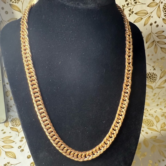 3/30✨✨Chic Gold-Tone Chain Necklace - Picture 2 of 3